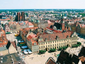 Wrocław (Breslau), Ostseite des Rathauses mit astronomischer Uhr.  Copyright : Polnisches Fremdenverkehrsamt