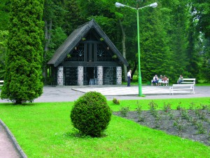 Trinkhalle im Kurpark von Połczyń Zdrój (Bad Polzig) Foto: Klaus Klöppel