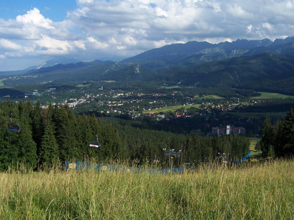 Zu sehen sind ein Panorama der Hohe Tatra und Zakopane, Bild: Jerzy Opioła