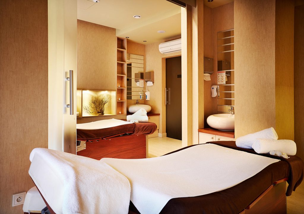 Zu sehen ist ein Wellnessraum im Hotel Sand, Bild: Hotel Sand