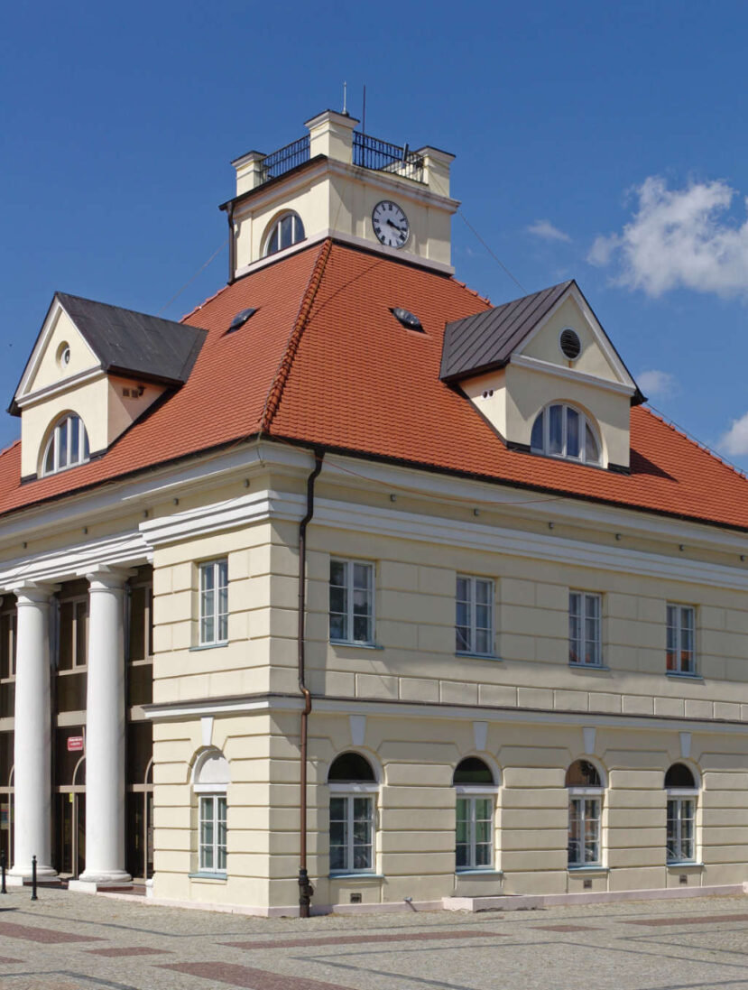 Zu sehen ist das Rathaus von Łęczyca, Bild: Chrumps.jpg