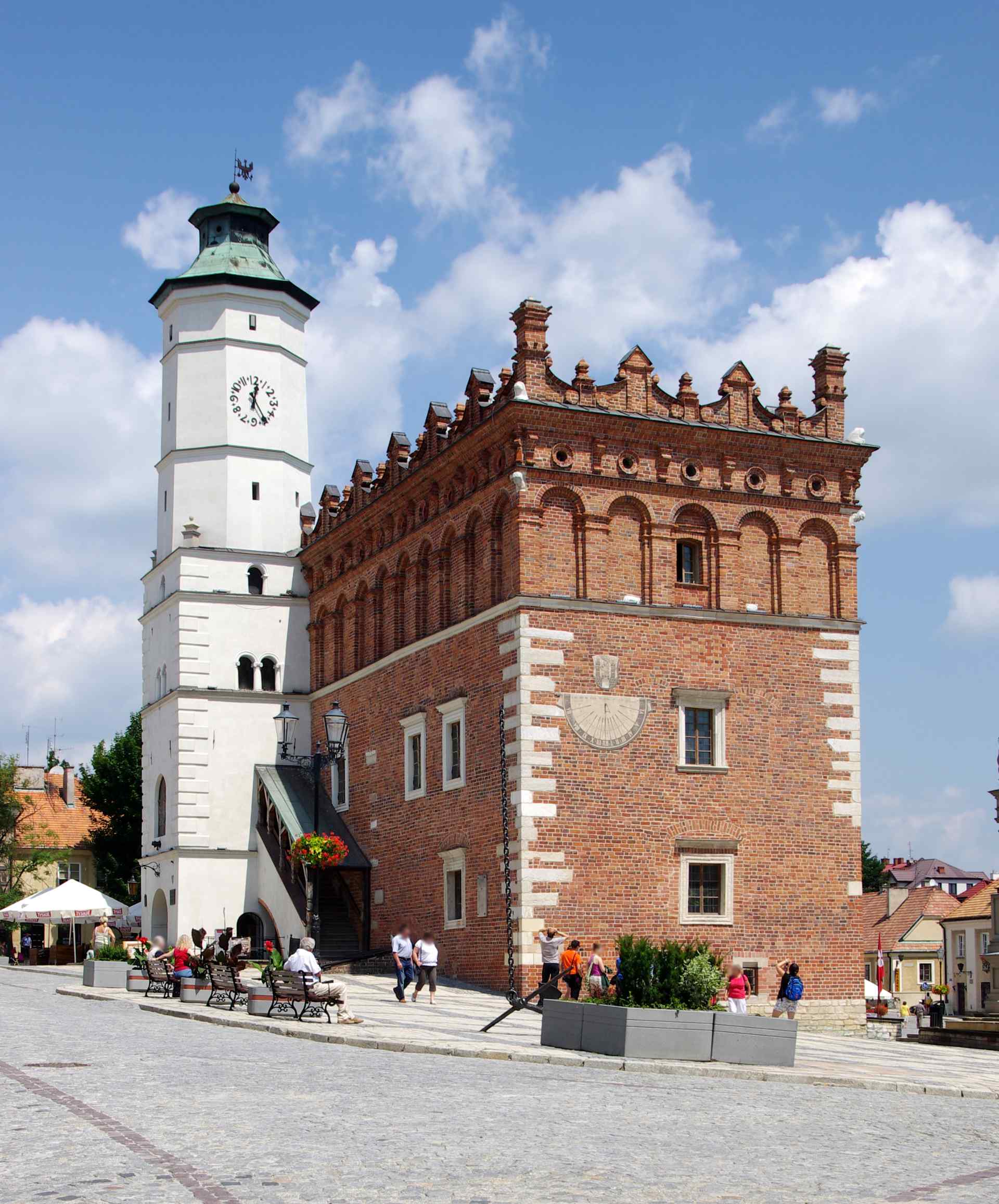 Zu sehen ist das Rathaus in Sandomierz, Bild: Jakub Hałun