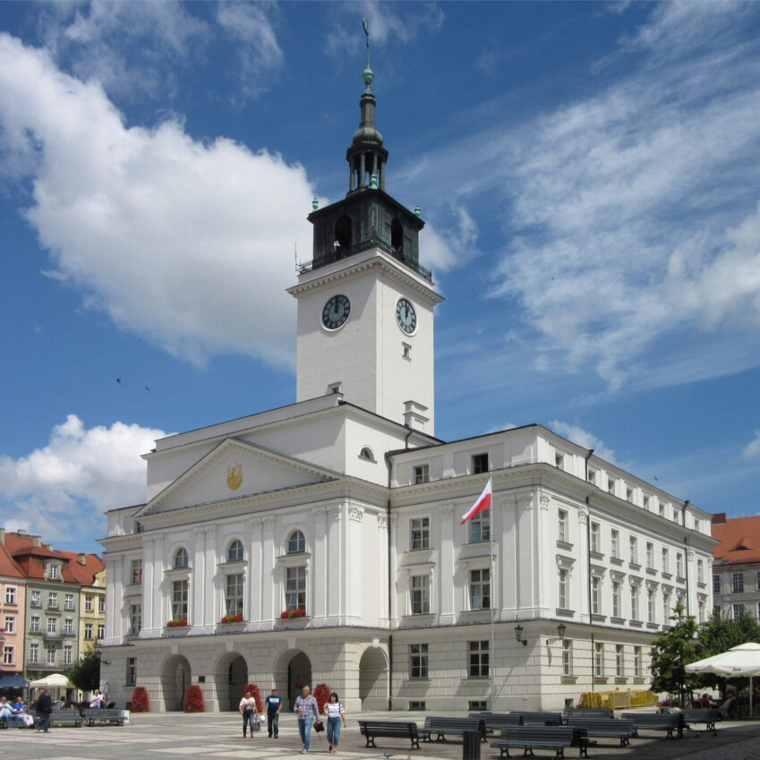 Zu sehen ist das Rathaus von Kalisch, Bild: Pezot